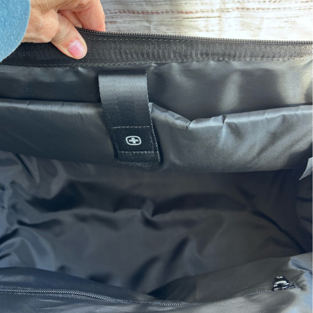NWT SWISSGEAR Weekender II Travel Tote Bag in Black for Travel, Gym, Work 1097 - Picture 8 of 8